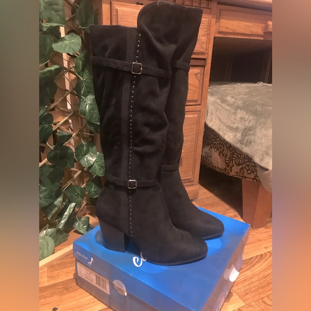 Easy Street Melrose Women's Knee High Boots NWT!